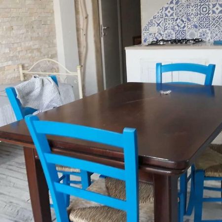 Villino Celeste Fronte Spiaggia Torre Lapillo Εξωτερικό φωτογραφία